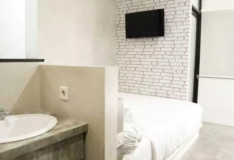 Hostel Dparagon Kerten