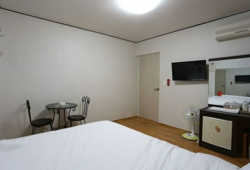 Gangneung Miseongjang Motel