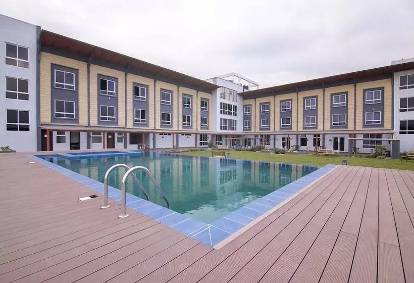 هتل Eseriani The Resort