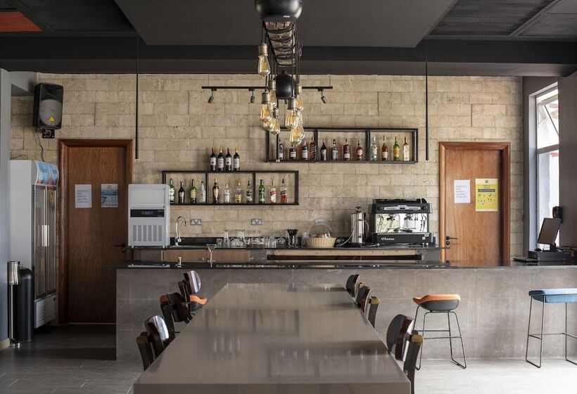 هتل Eseriani The Resort