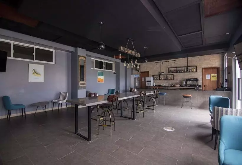 هتل Eseriani The Resort