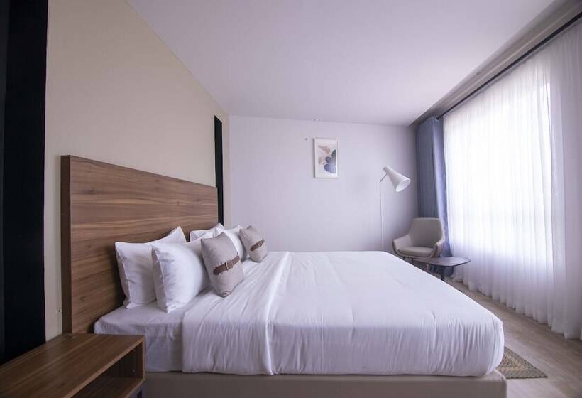 هتل Eseriani The Resort