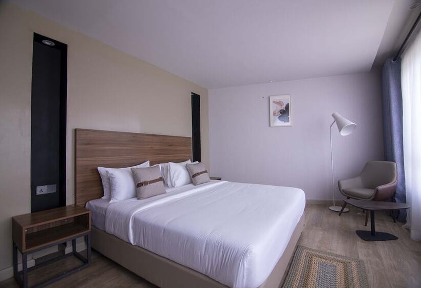 هتل Eseriani The Resort