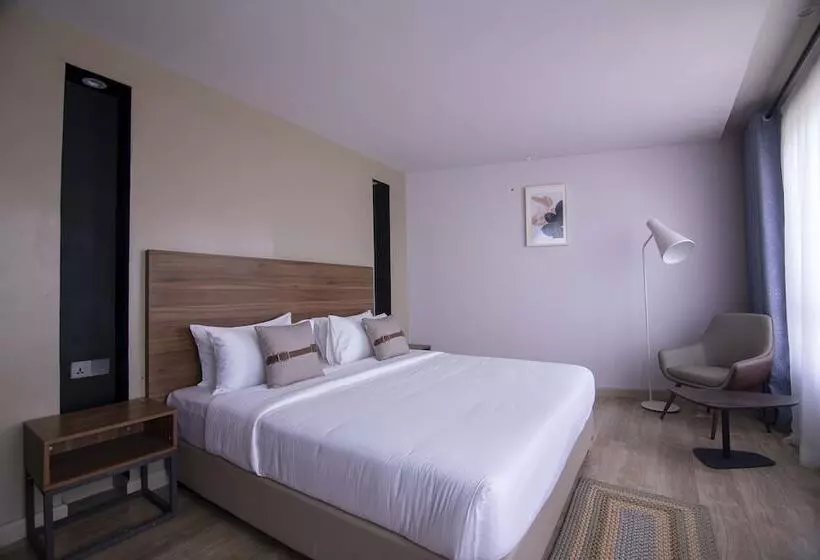 هتل Eseriani The Resort