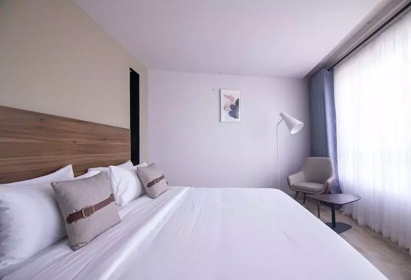 هتل Eseriani The Resort