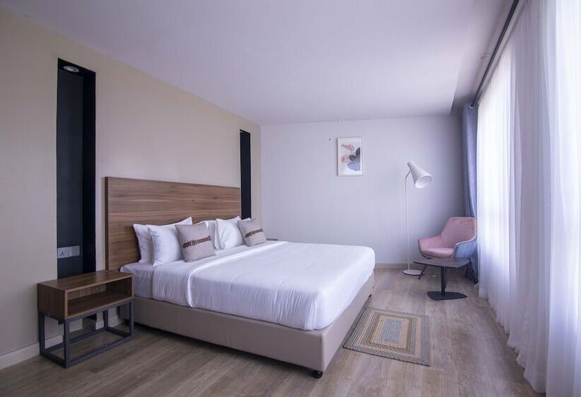 هتل Eseriani The Resort