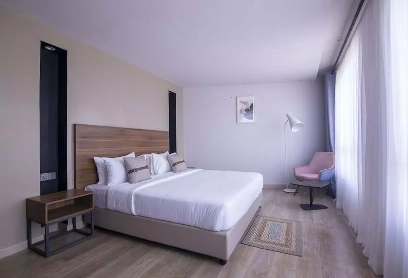 هتل Eseriani The Resort