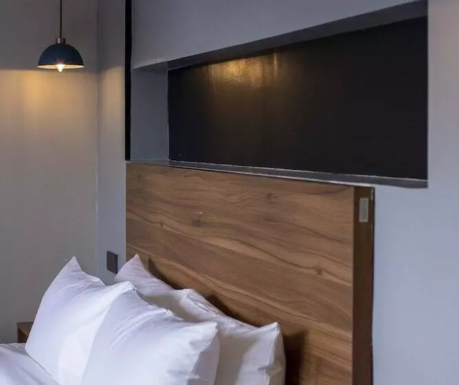 هتل Eseriani The Resort