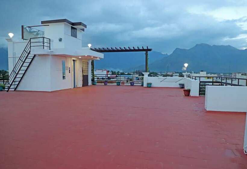 Hotel Kumaran Kudil New Family Home Stay Vl Bodinayakkanur, Theni