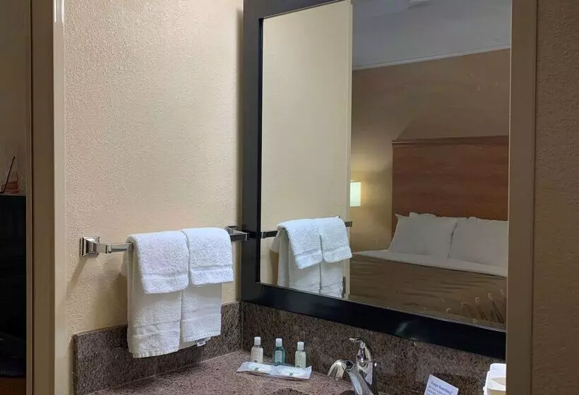 Hotelli Quality Inn