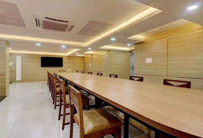 ホテル Treebo Park