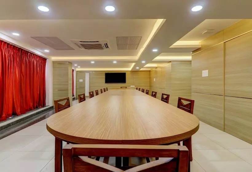 ホテル Treebo Park