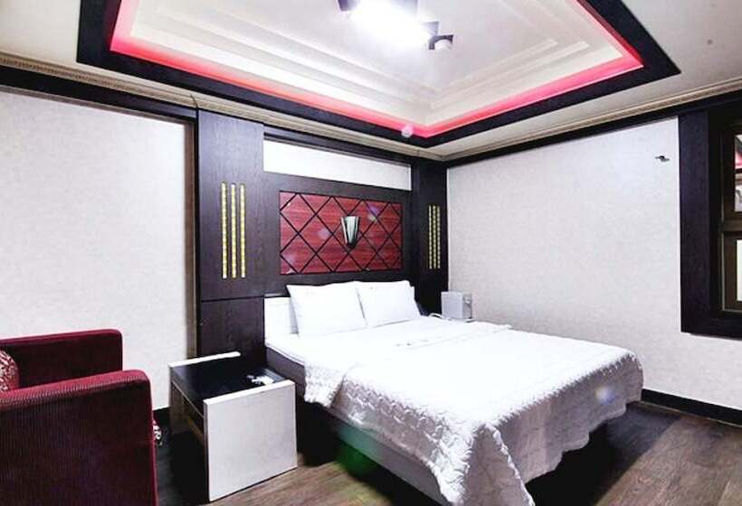 מוטל Andong Rosella