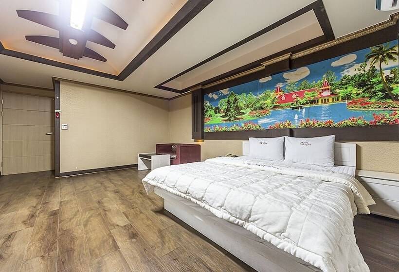 מוטל Andong Rosella