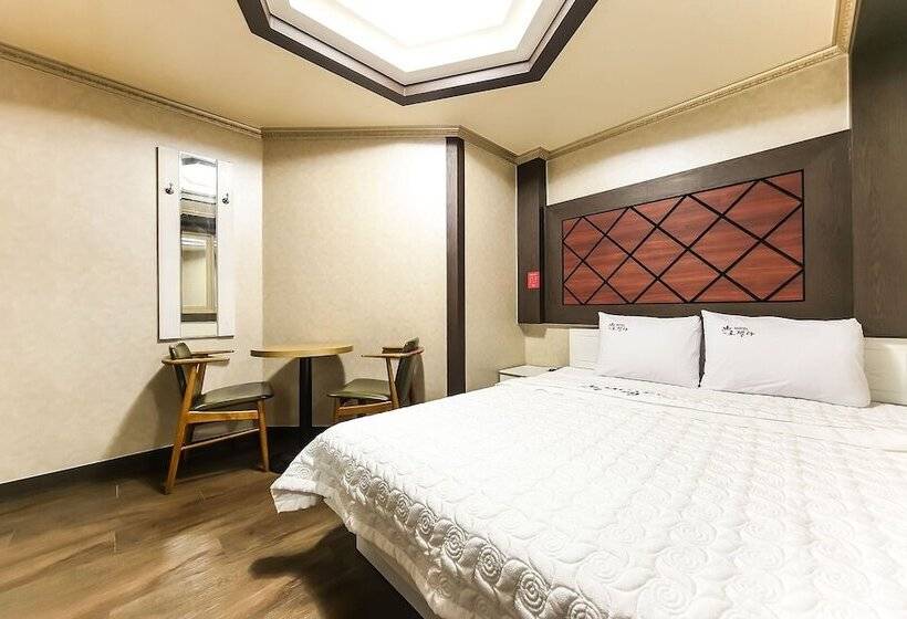 מוטל Andong Rosella