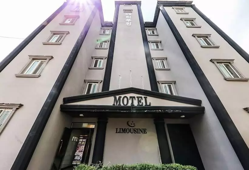 モーテル Asan Limousine
