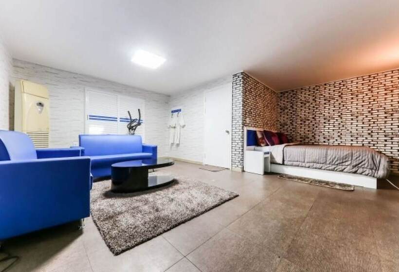 Motel Cheongju Four Seasons