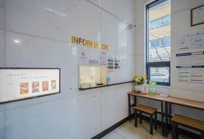 מוטל Gimhae Jangyu The Terrace