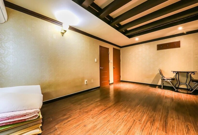 Мотель Gongju Titanic