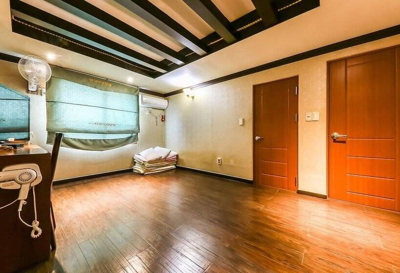 Мотель Gongju Titanic