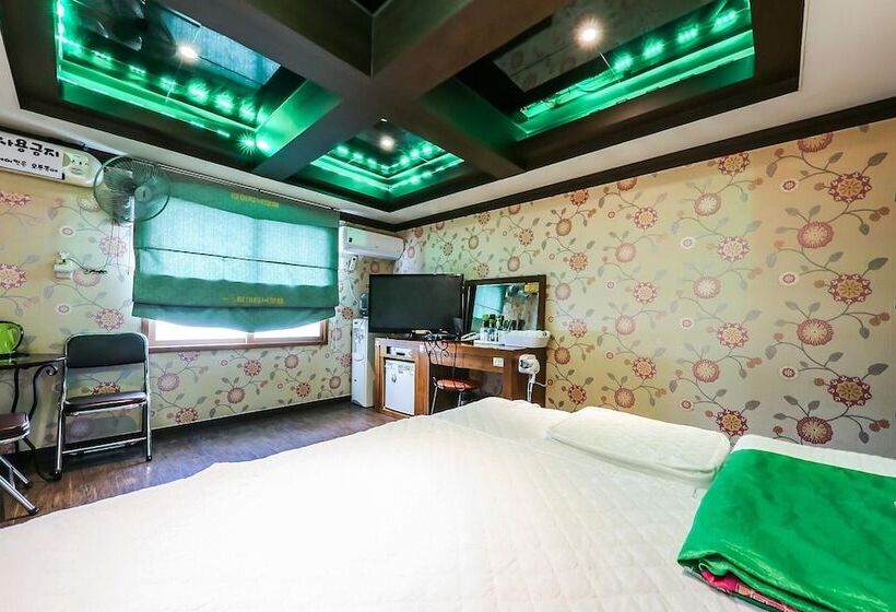 Мотель Gongju Titanic