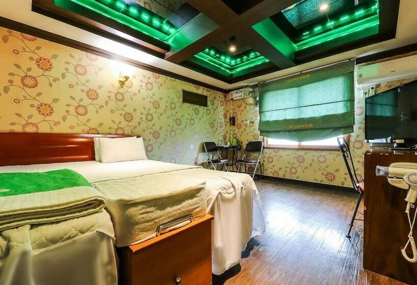 Мотель Gongju Titanic