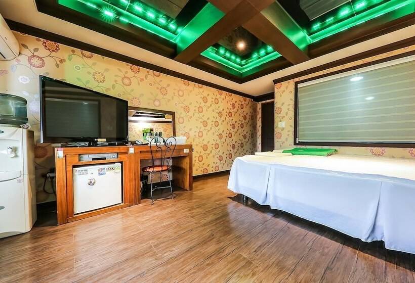 Мотель Gongju Titanic