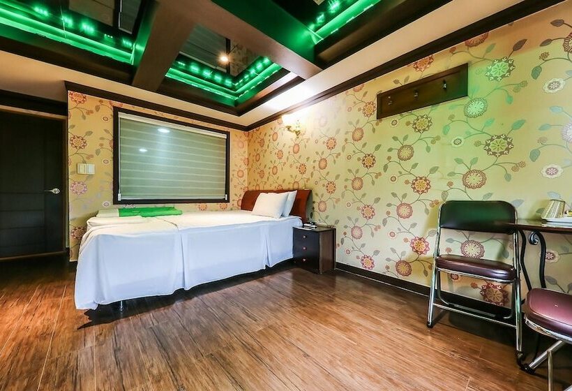 Мотель Gongju Titanic