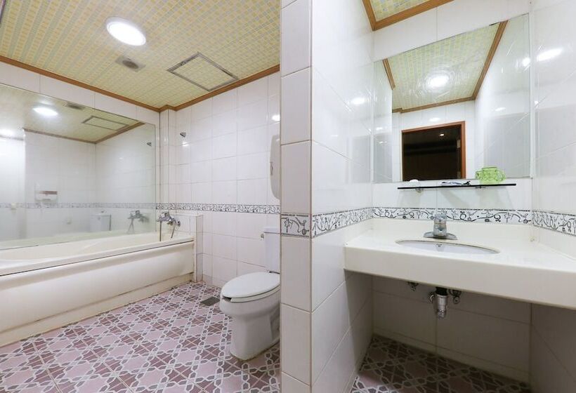 Мотель Gongju Titanic