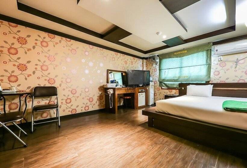 Мотель Gongju Titanic