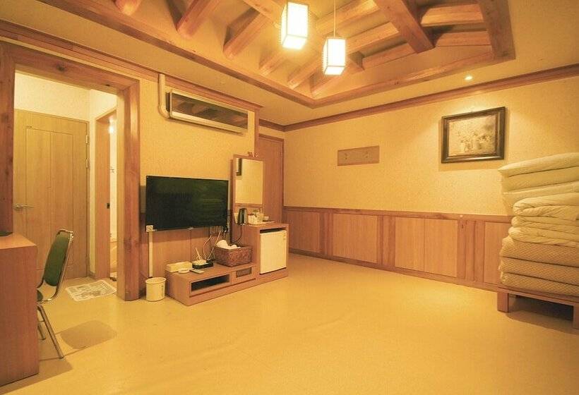 Мотель Goseong Wawatel