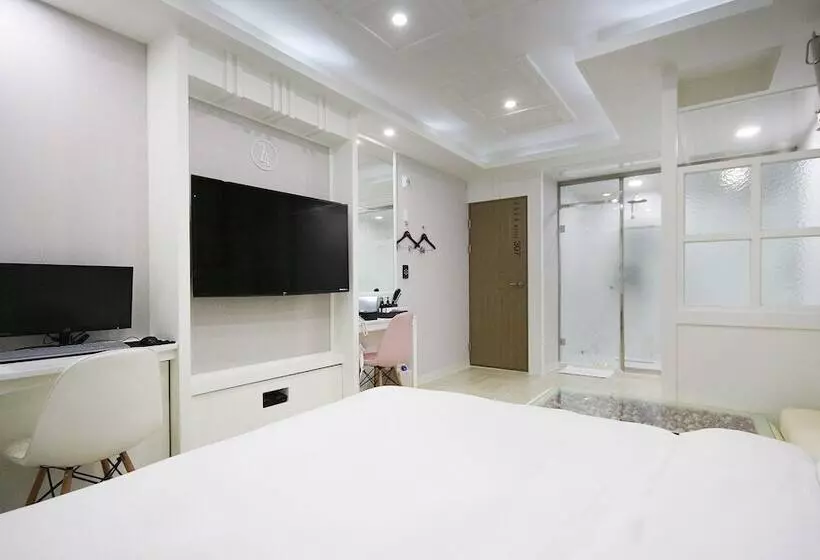 Motelli Goseong Zaza