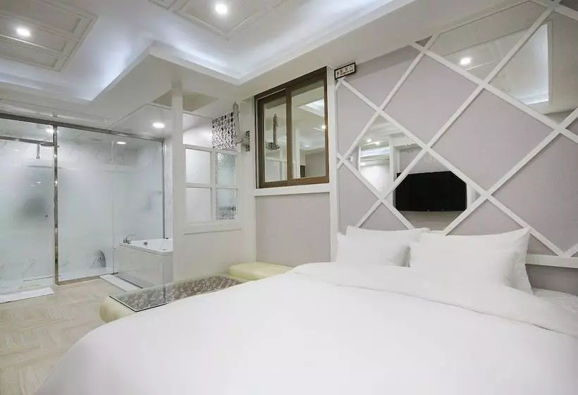 Motelli Goseong Zaza