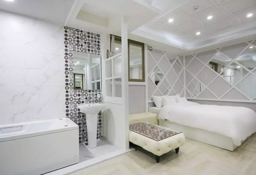 Motelli Goseong Zaza