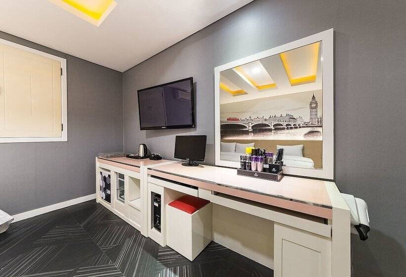 Motell Indeokwon Cello