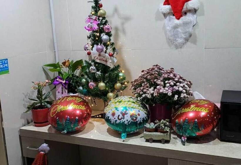 Motel Jeonju Ua Dong Smart