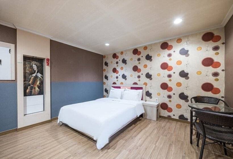Motel Jeonju Ua Dong Smart