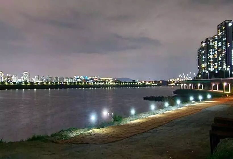 モーテル Namyangju River Beach