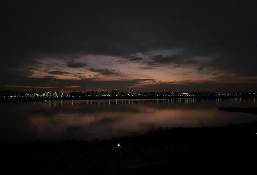 モーテル Namyangju River Beach