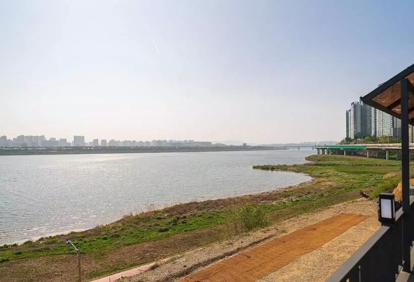 モーテル Namyangju River Beach