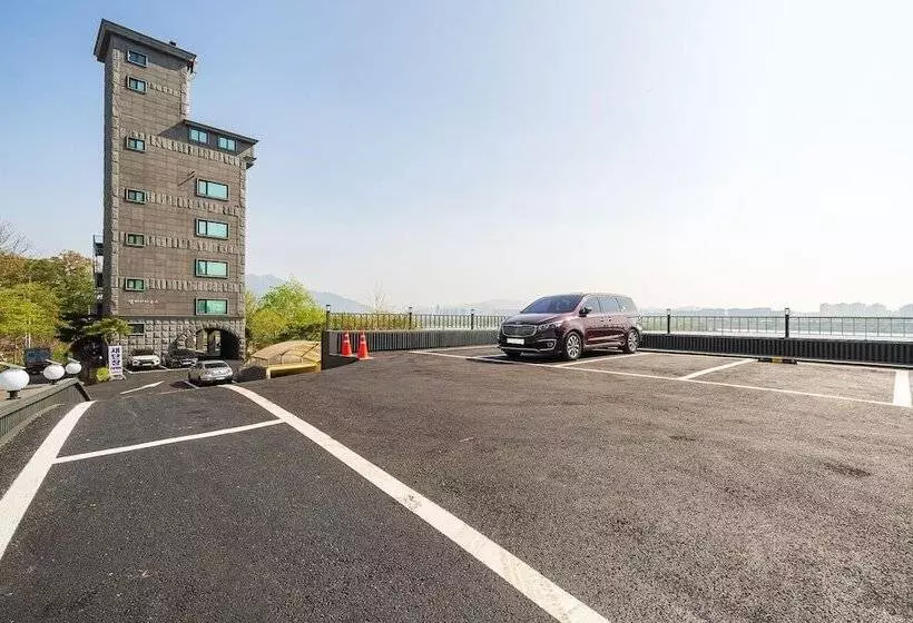 モーテル Namyangju River Beach