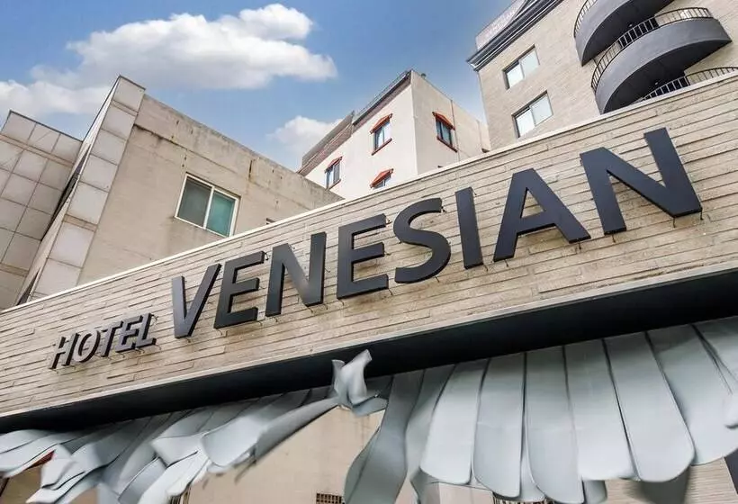 モーテル Venesian
