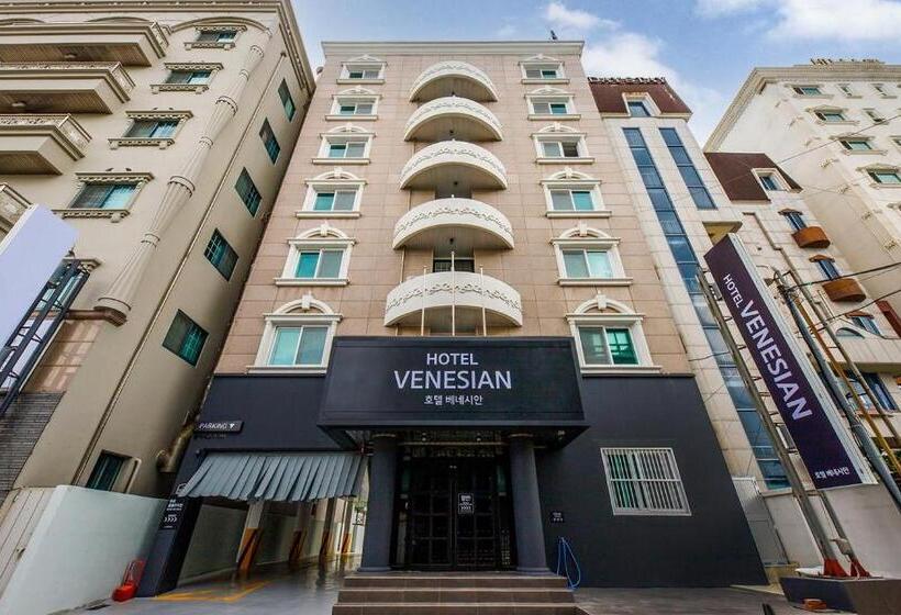 모텔 Venesian