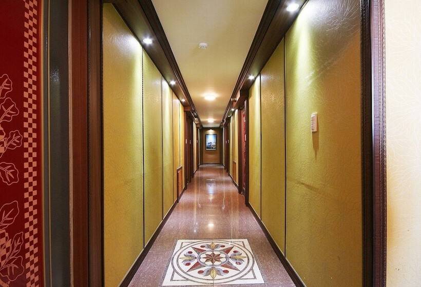 Motel Tongyeong Crown