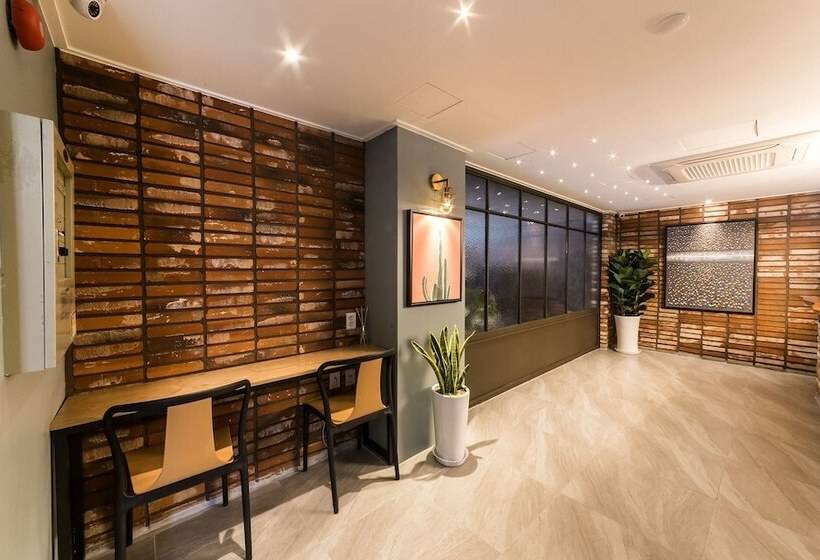 Motell Wonju Mary Jane