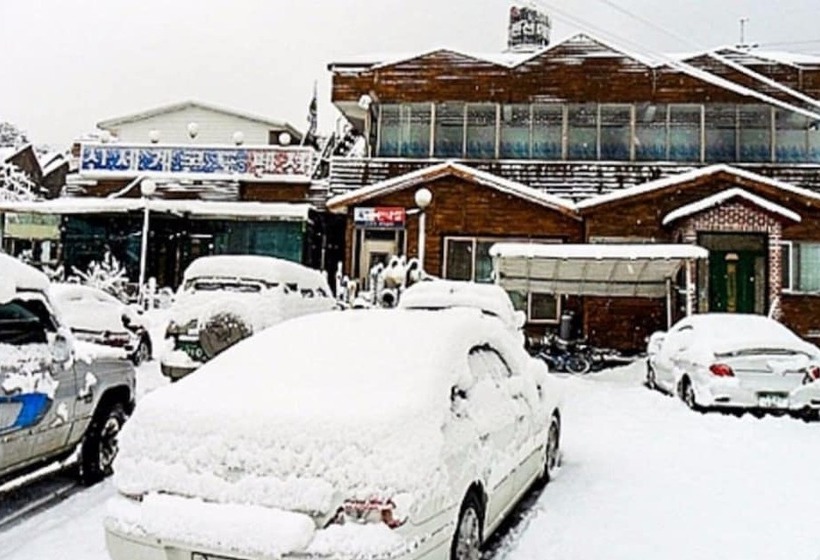 Muju Shinsegae Pension