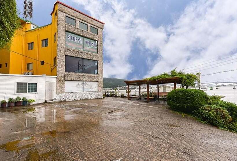 Tongyeong Gaetbawi Pension