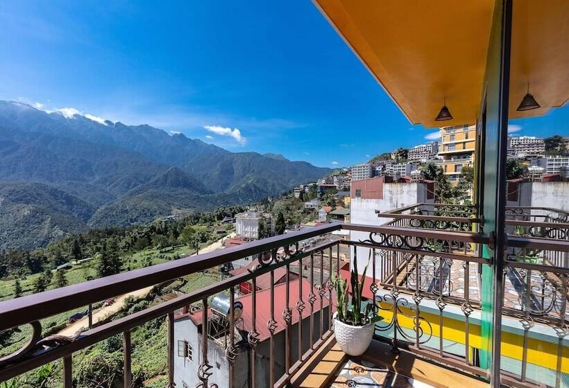 هاستل Mega View Homestay