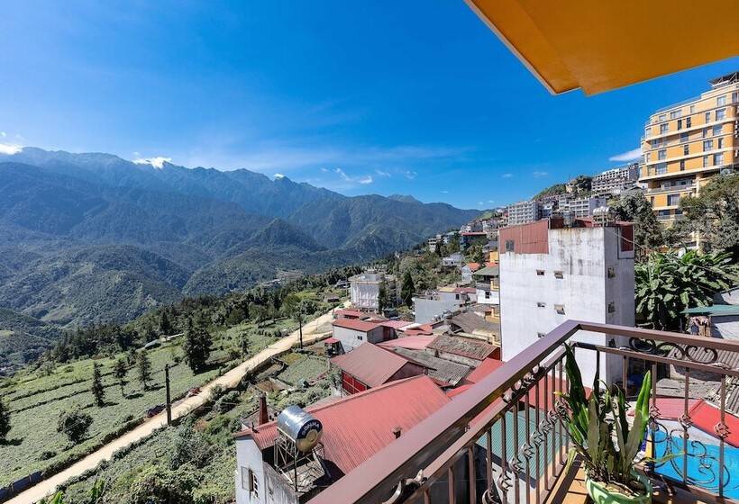 هاستل Mega View Homestay