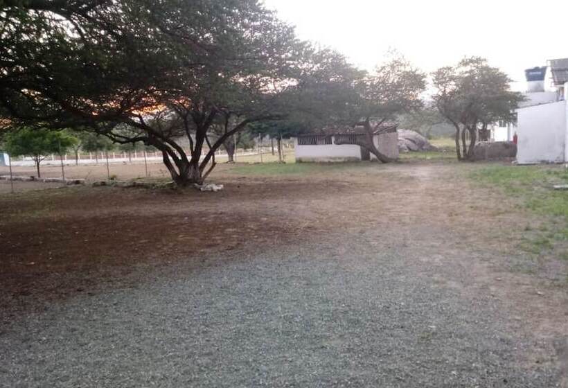 Отель Agreste Water Park